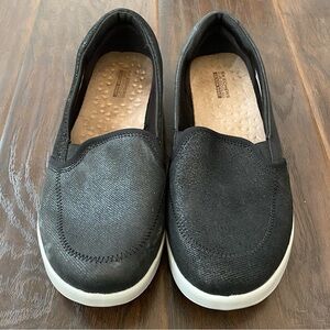 Skechers Air Cooled Goga Mat women’s Leather Upper Black Slip On Shoes Size 10